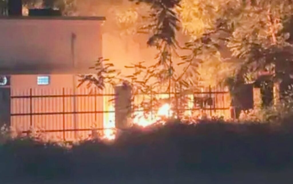 ગાંધીનગર ફાયર બ્રિગેડના એક જવાનનું સારવાર દરમિયાન મોત, થોડા દિવસ અગાઉ આગ ઓલવતા સમયે થયો હતો બ્લાસ્ટ 