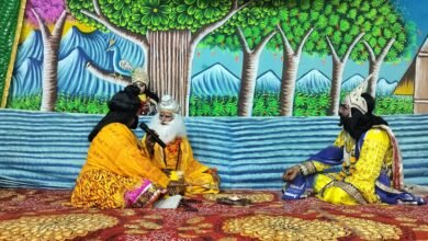 रामलीला मंचन करते हुए कलाकार